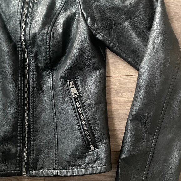 LEVI STRAUSS CLASSIC FAUX LEATHER ASYMMETRICAL MOTO JACKET - BLACK - Picture 5 of 10